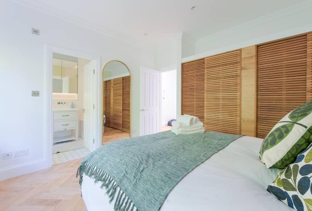 Stunning Two Bed Apartment Rh8 Londres Exterior foto